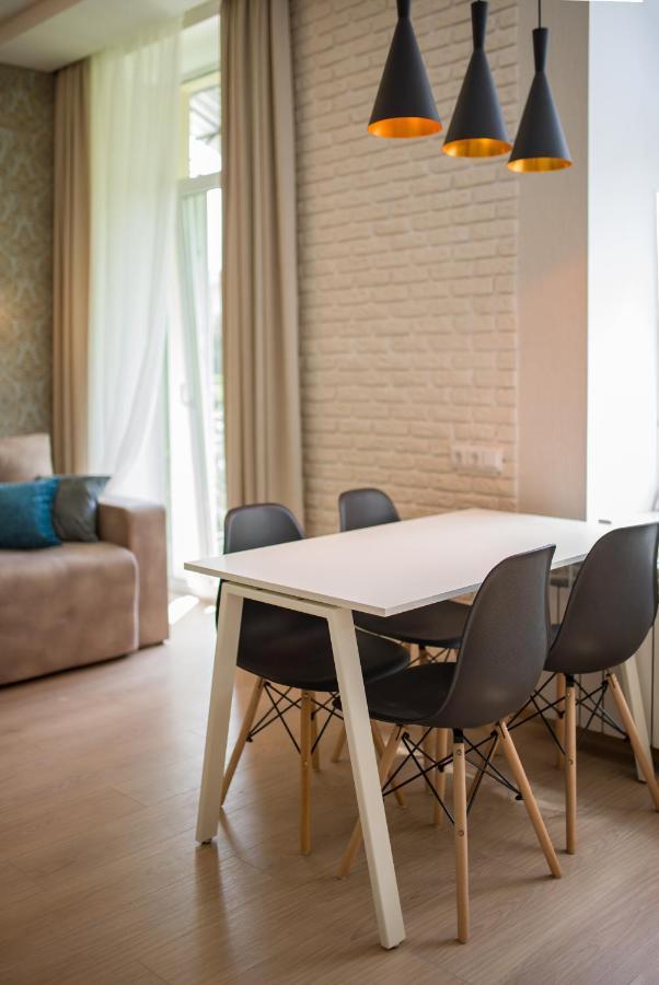 Modern Apartmeents Near Central Park Poltava Exterior foto